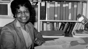 Gladys West trabajando en US Navy